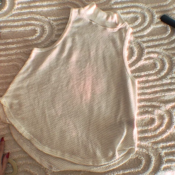 White tank Bundle - Picture 7 of 14